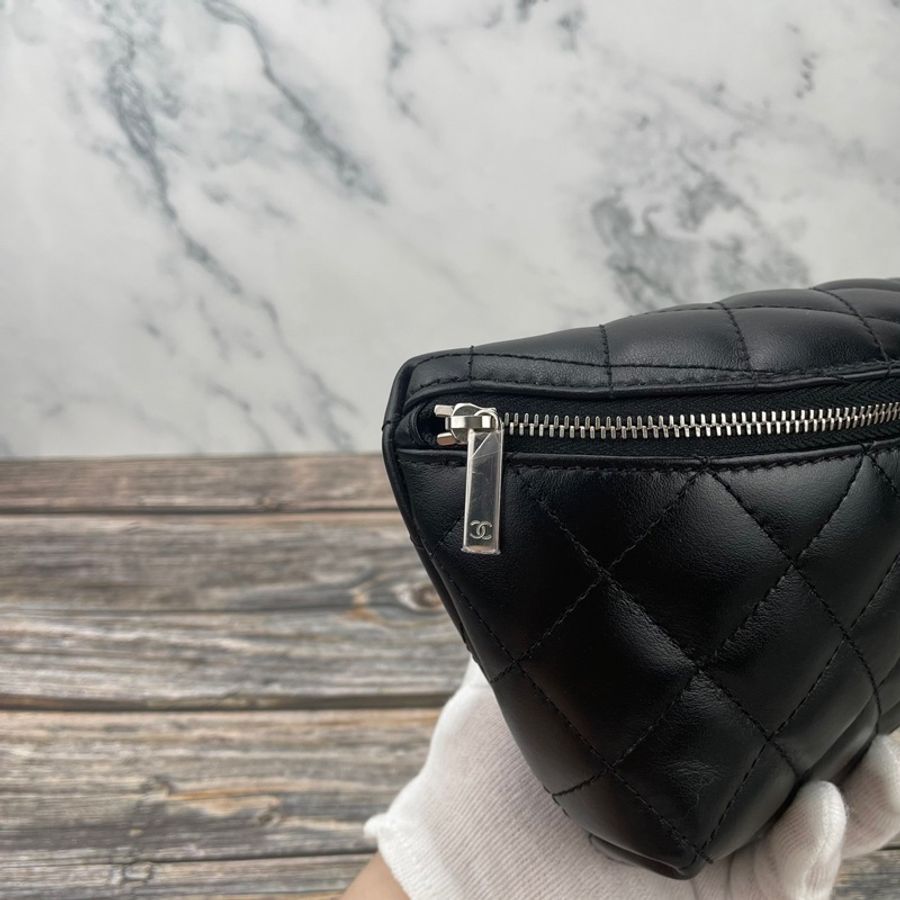 #CHANEL 經典菱格紋小牛皮拉鍊 #腰包 / #胸口包 / #櫃姐包 / #員工包-18