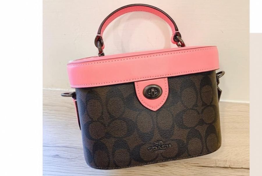 正品現貨 - Coach 限定款蜜桃粉盒子包-0