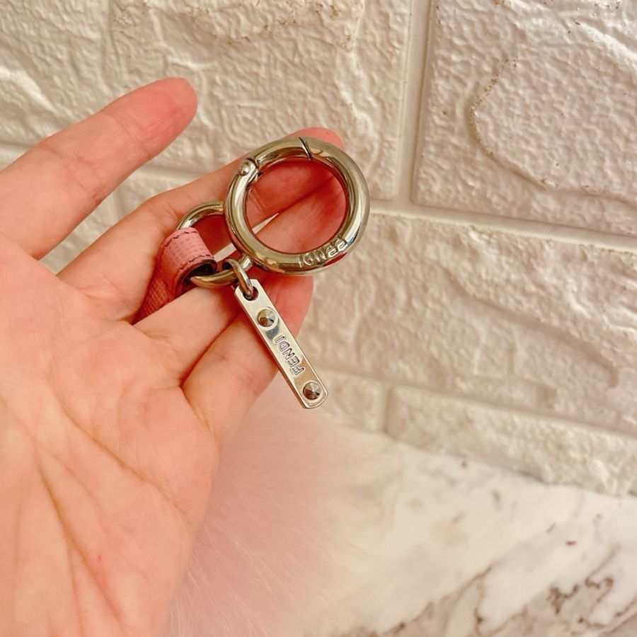 超甜出清全配專櫃正品✨FENDI PON PON CHARM芭比粉紅色大款毛球吊飾/鑰匙圈/狐狸毛+防刮牛皮-10