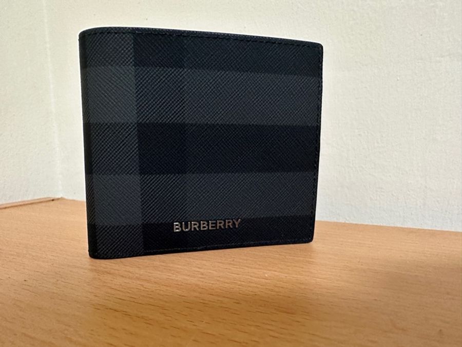 Burberry 格紋窄版雙摺皮夾 錢包八卡-1