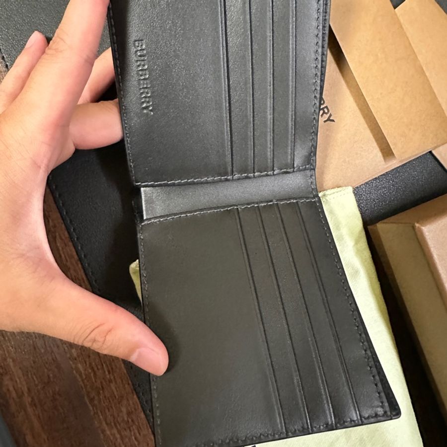Burberry 格紋窄版雙摺皮夾 錢包八卡-3