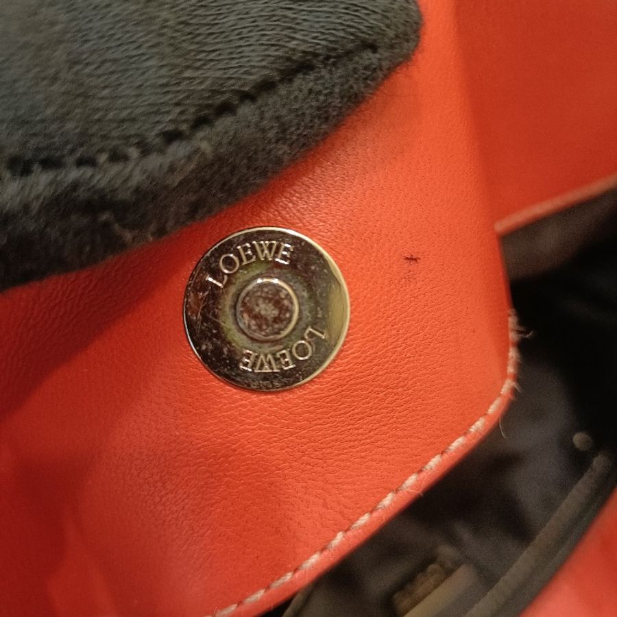 Loewe 桃紅手提包-16