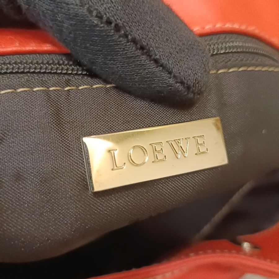 Loewe 桃紅手提包-18