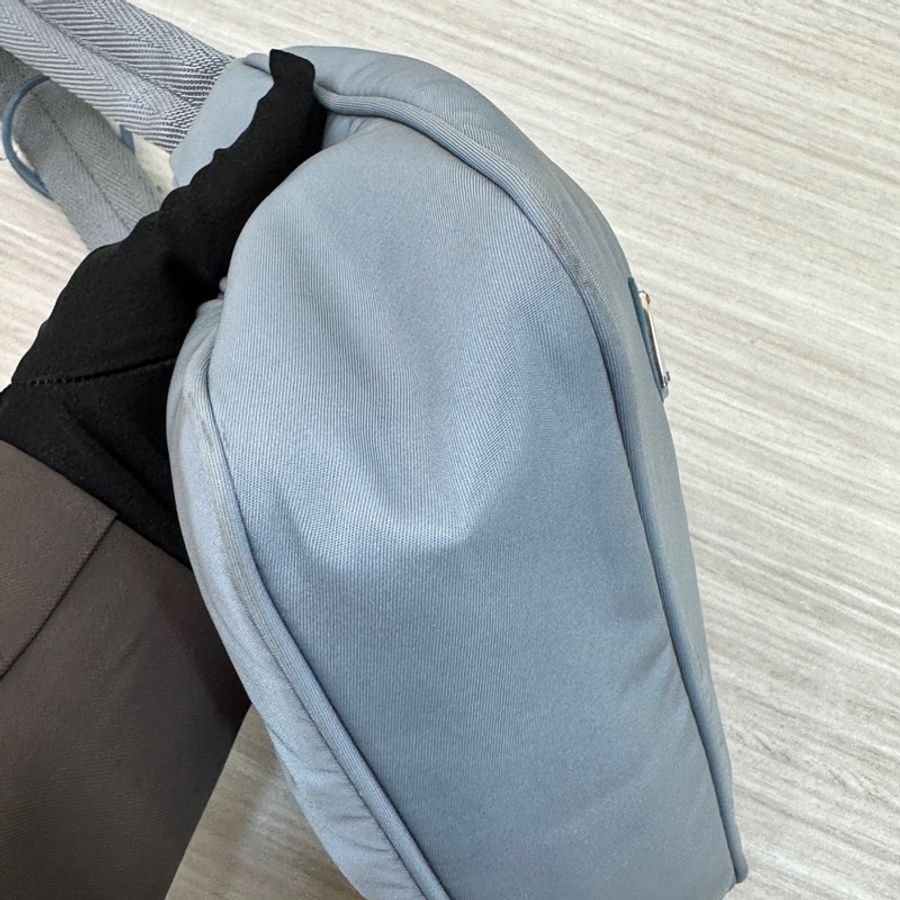 Prada 天藍色hobo腋下包 2000-15