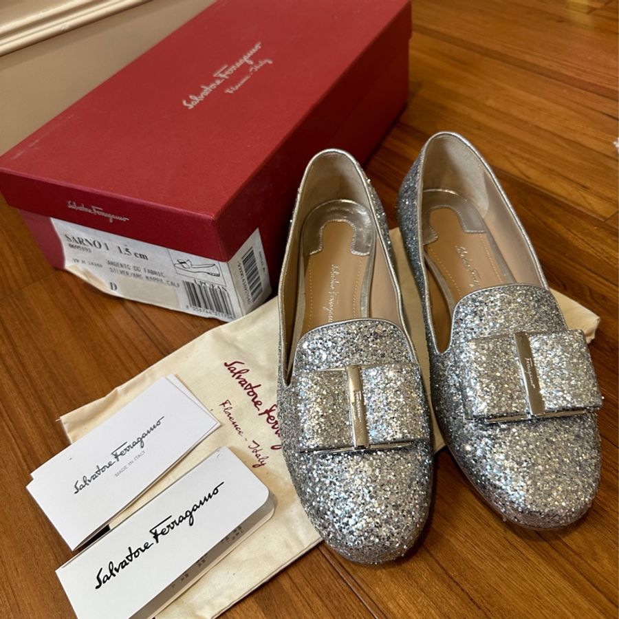 salvatore ferragamo 全新樂福鞋銀色亮粉亮片花朵跟平底鞋6D（36號）-0