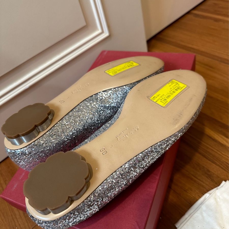 salvatore ferragamo 全新樂福鞋銀色亮粉亮片花朵跟平底鞋6D（36號）-4
