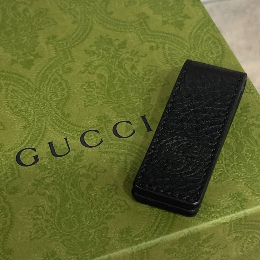 GUCCI 古馳 黑色 牛皮 繡紋LOGO 鈔票夾-1