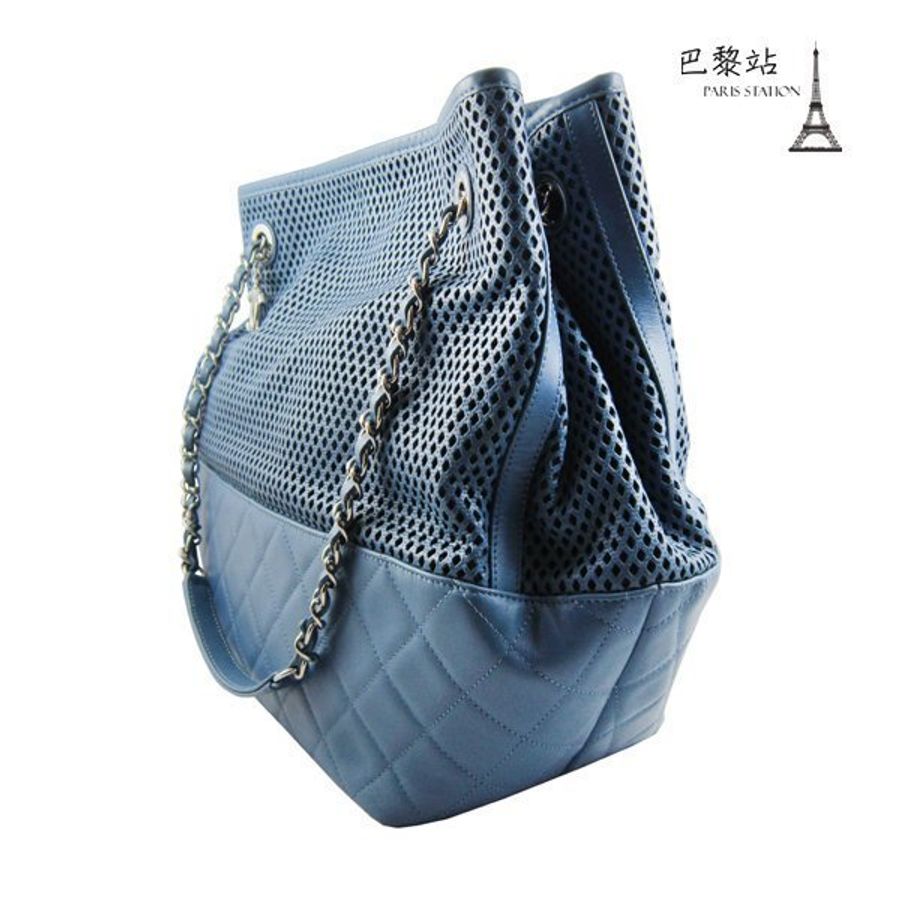 【巴黎站二手名牌專賣店】*CHANEL 香奈兒 真品* 藍色洞洞 牛皮購物包-1