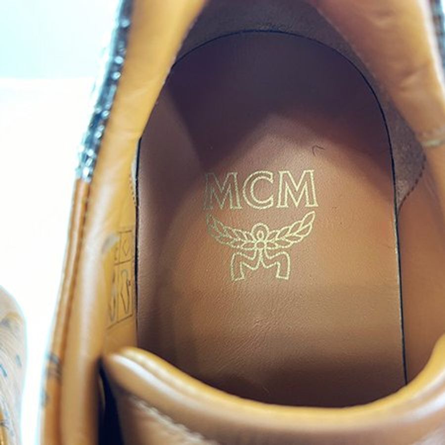 MCM駝色經典LOGO白底休閒鞋 36號 AMM14-3