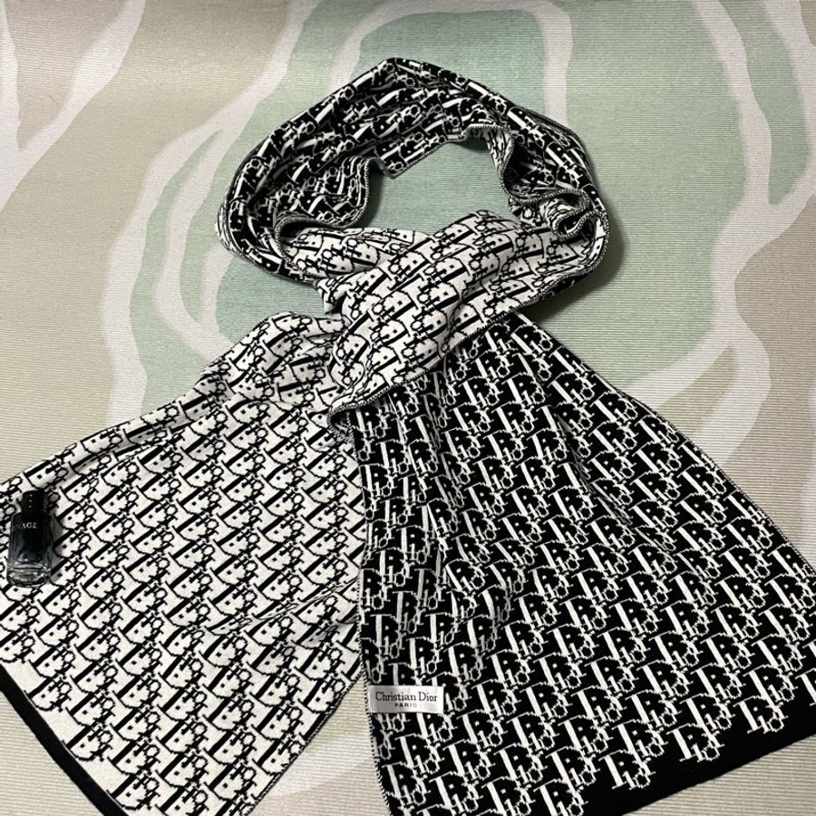 Christian Dior 經典黑白logo雙面100%羊毛圍巾披肩-6