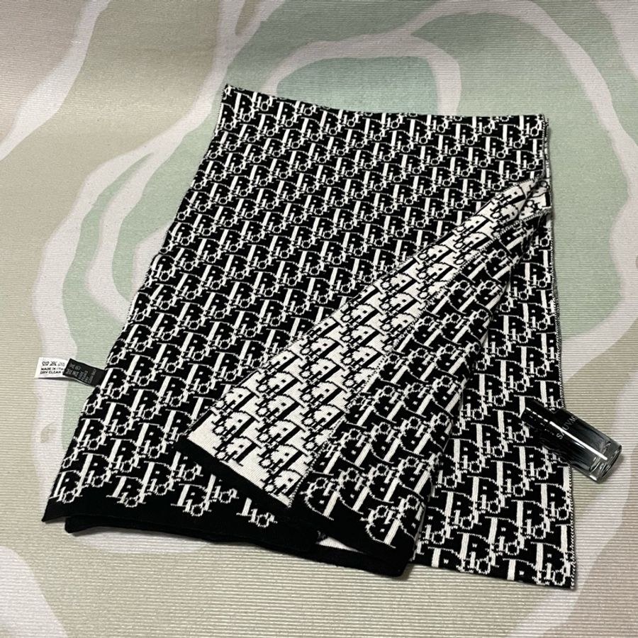 Christian Dior 經典黑白logo雙面100%羊毛圍巾披肩-7