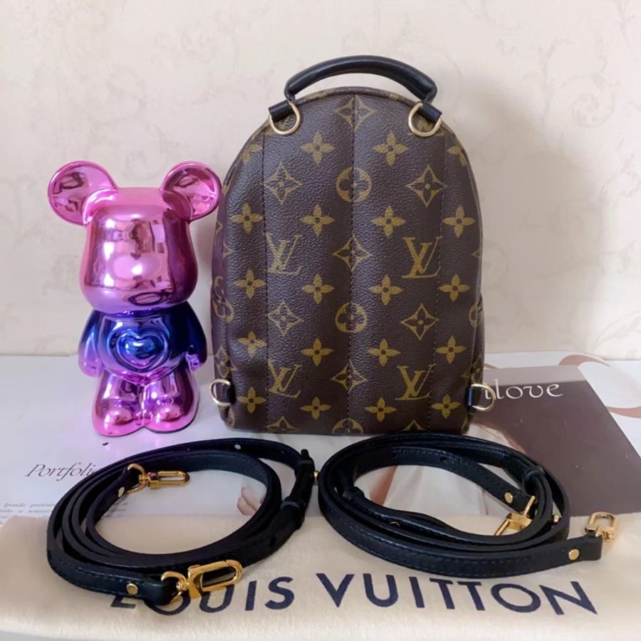 全新 Louis Vuitton mini palm spring 小書包 新款拉鍊可小議 歡迎出價 台灣專櫃86000-1
