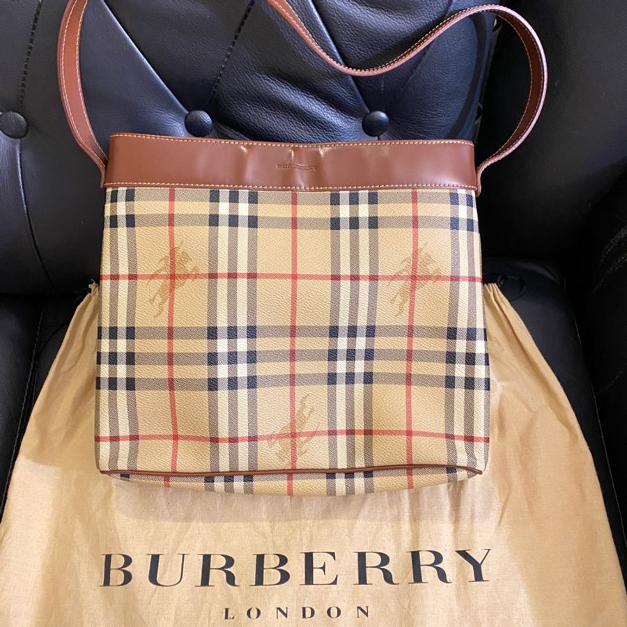 Burberry 肩背包-0