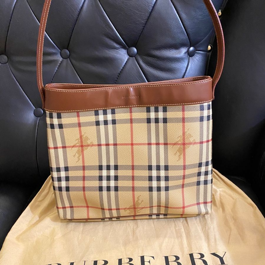 Burberry 肩背包-1