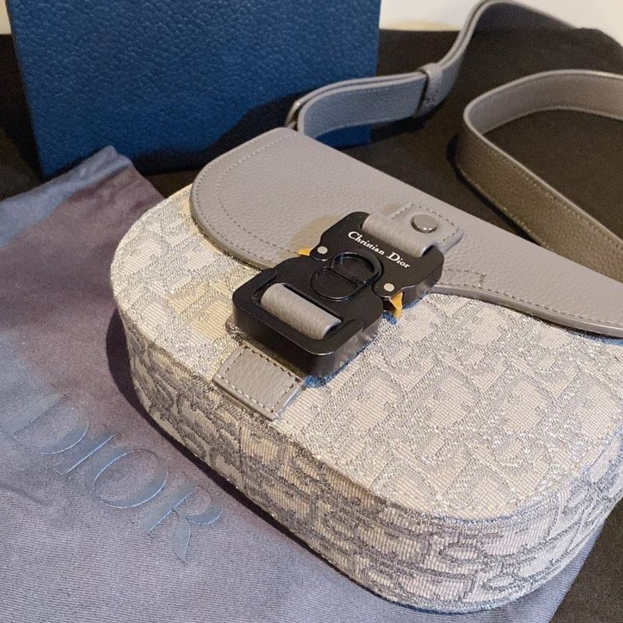 DIOR|Oblique迷你馬鞍包 釕色|SADDLE 附肩帶小袋-1