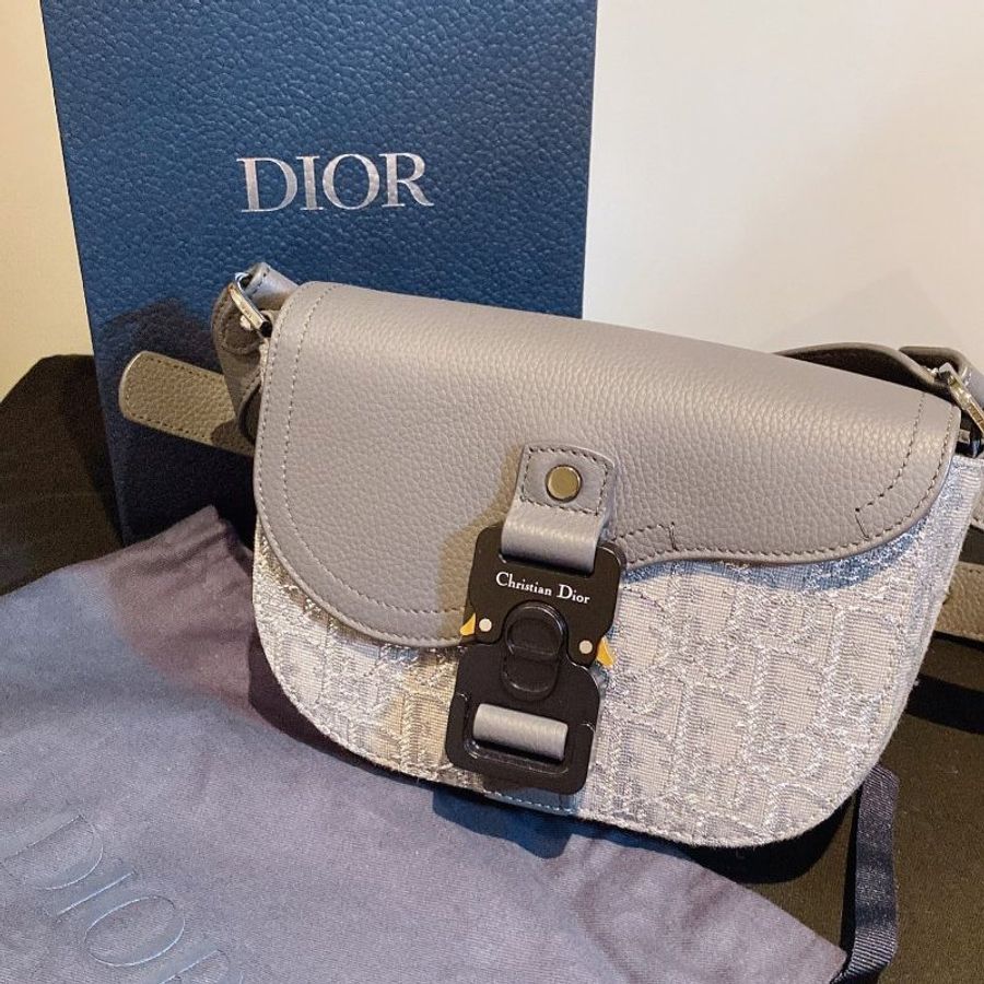 DIOR|Oblique迷你馬鞍包 釕色|SADDLE 附肩帶小袋-2