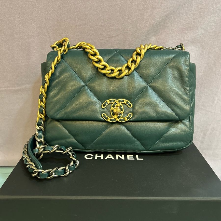 Chanel 19 bag 26cm-0