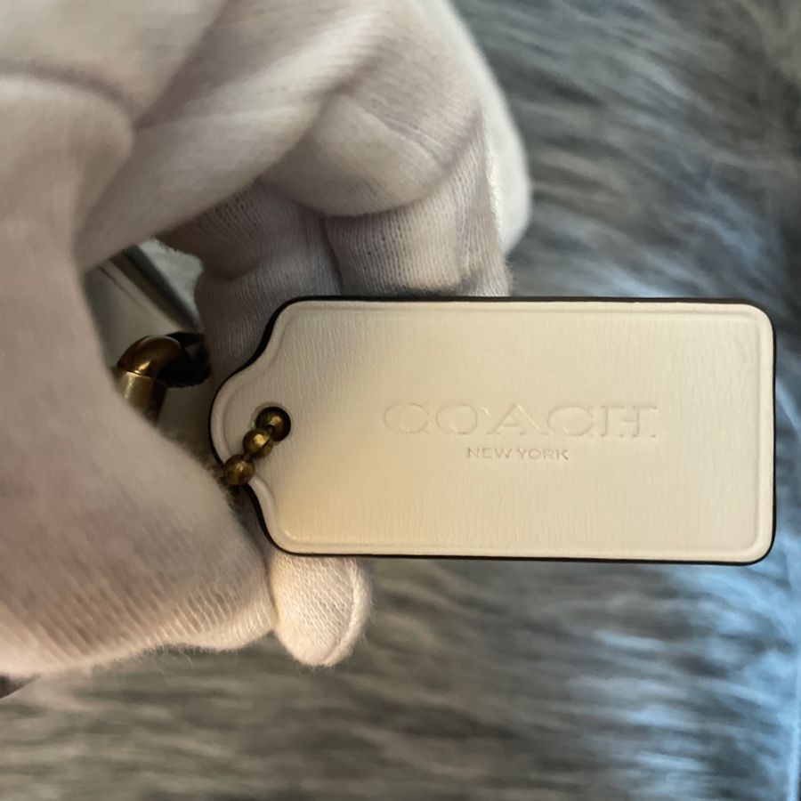 全新Coach 白色斜肩包-1