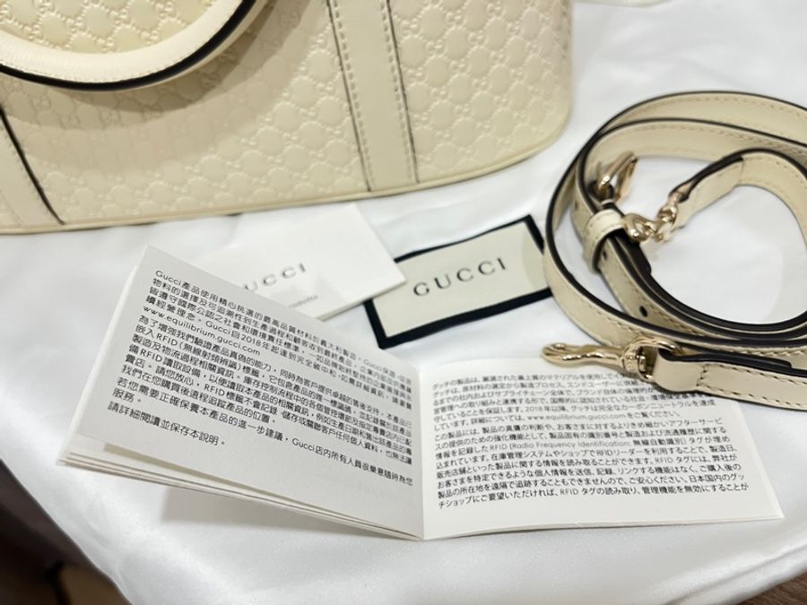 (全新）GUCCI 古馳 GUCCI GUCCISSIMA標籤LOGO雙G壓紋牛皮壓紋手提斜背貝殼包(大/米白)-24