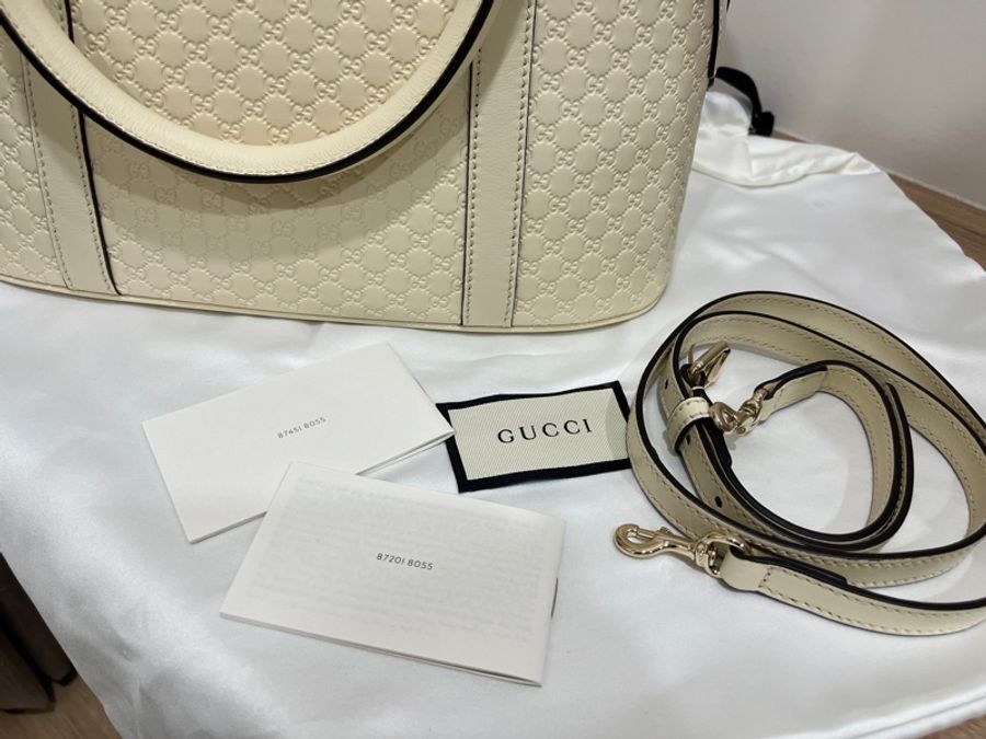 (全新）GUCCI 古馳 GUCCI GUCCISSIMA標籤LOGO雙G壓紋牛皮壓紋手提斜背貝殼包(大/米白)-25