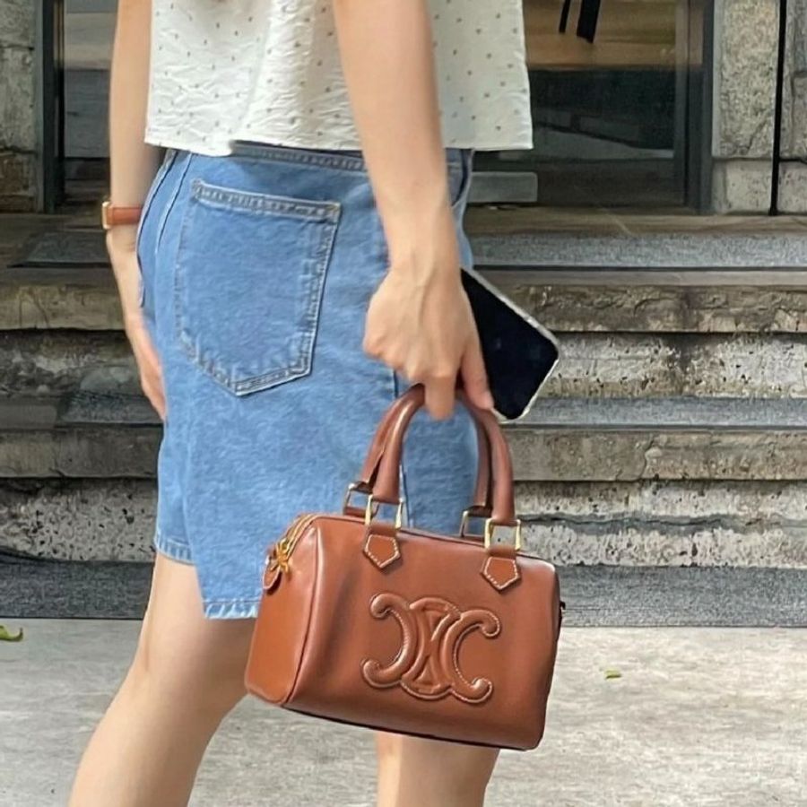 Celine 113773 平滑小牛皮Cuir 凱旋門小款波士頓包 黃褐色《2024季度★全新商品 》-9