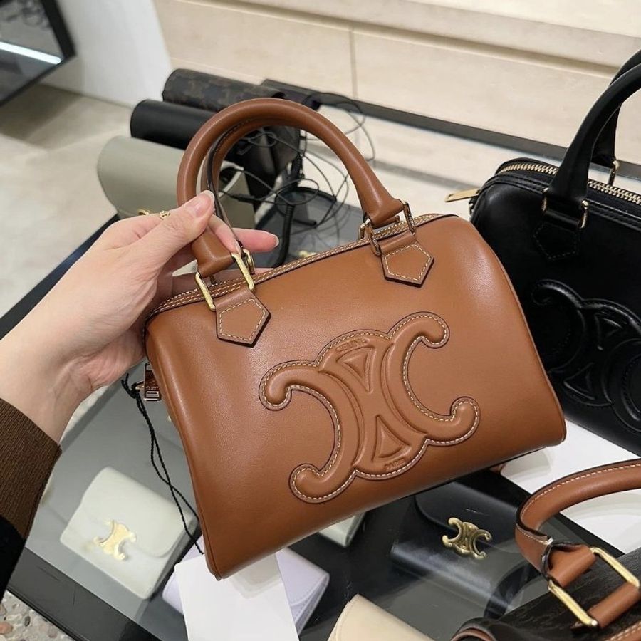 Celine 113773 平滑小牛皮Cuir 凱旋門小款波士頓包 黃褐色《2024季度★全新商品 》-1