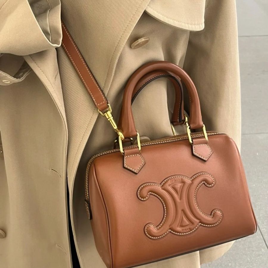 Celine 113773 平滑小牛皮Cuir 凱旋門小款波士頓包 黃褐色《2024季度★全新商品 》-2