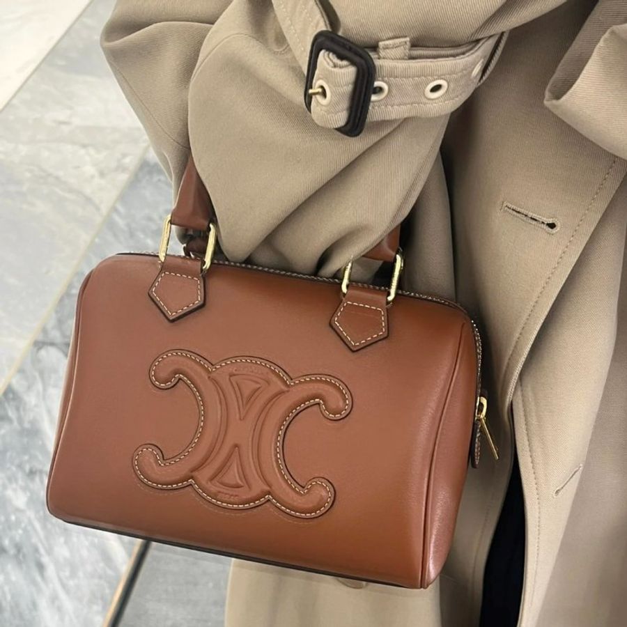 Celine 113773 平滑小牛皮Cuir 凱旋門小款波士頓包 黃褐色《2024季度★全新商品 》-3