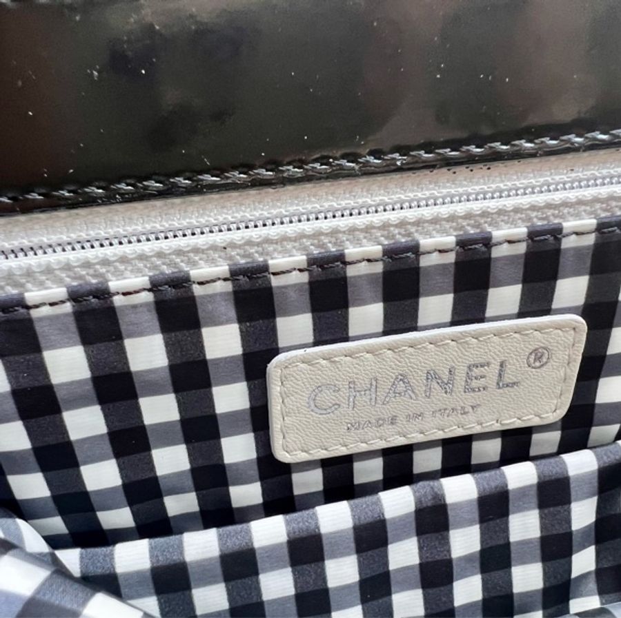 絕版Chanel 日本老香 黑色銀鏈特色肩背-10