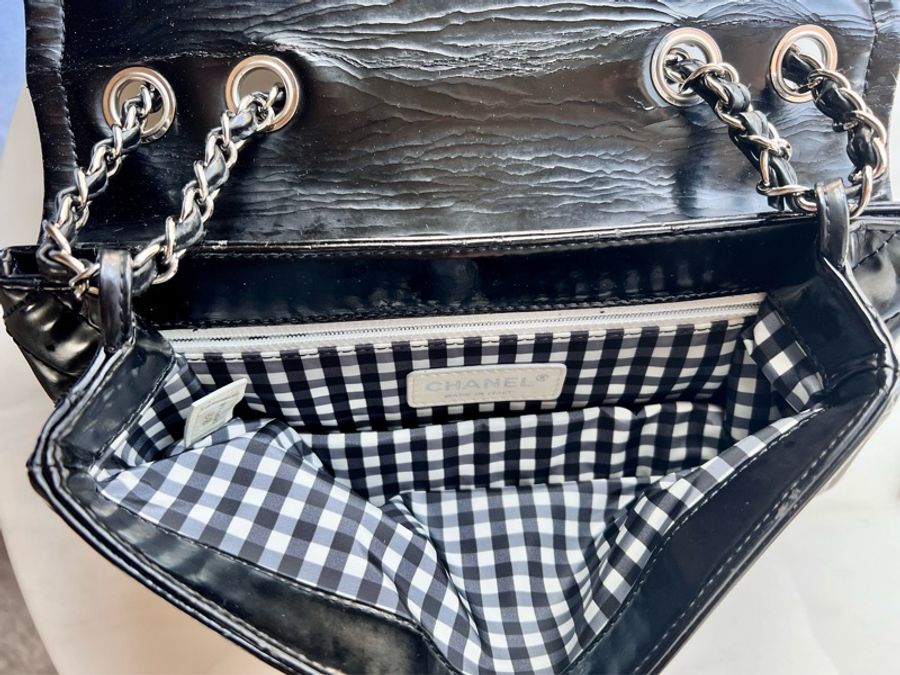 絕版Chanel 日本老香 黑色銀鏈特色肩背-12