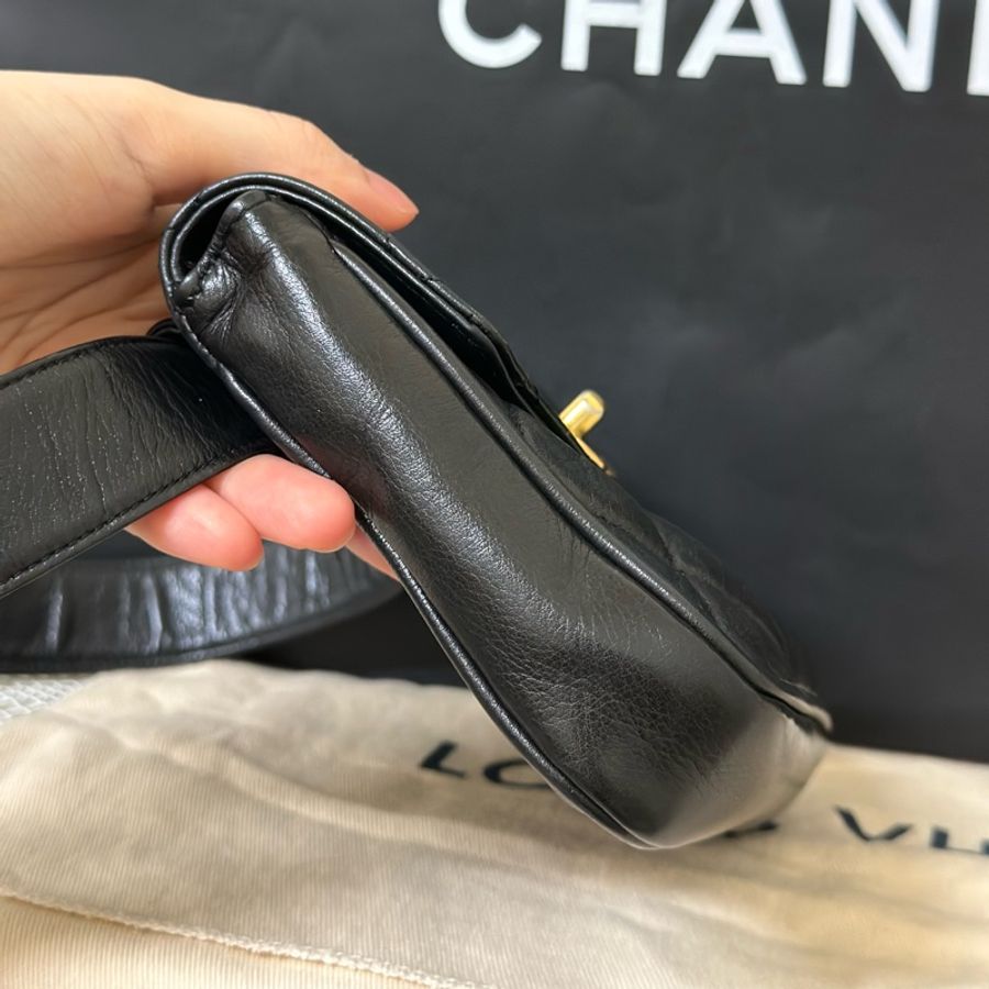 🔥稀有爆款釋出🔥95新極美品✨#Chanel #vintage 黑金羊皮 #腰包 #斜背鏈條包‼️各大明星同款‼️-14