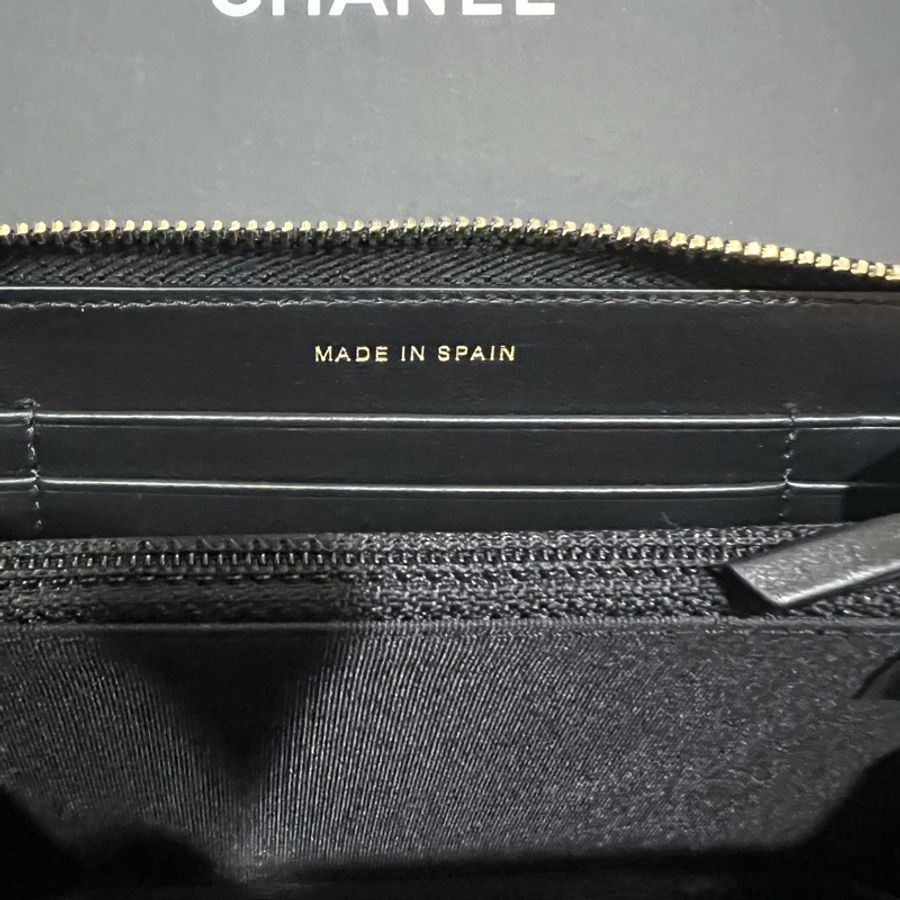 近全新CHANEL Vanity機場系列-經典米黑荔枝牛皮拉鍊中夾-9