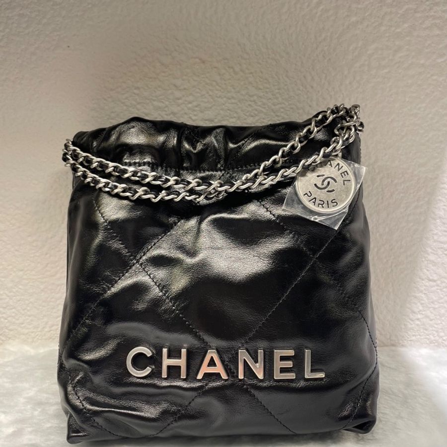 已售出(全新)CHANEL 22 mini bag 黑銀 芯片款-0