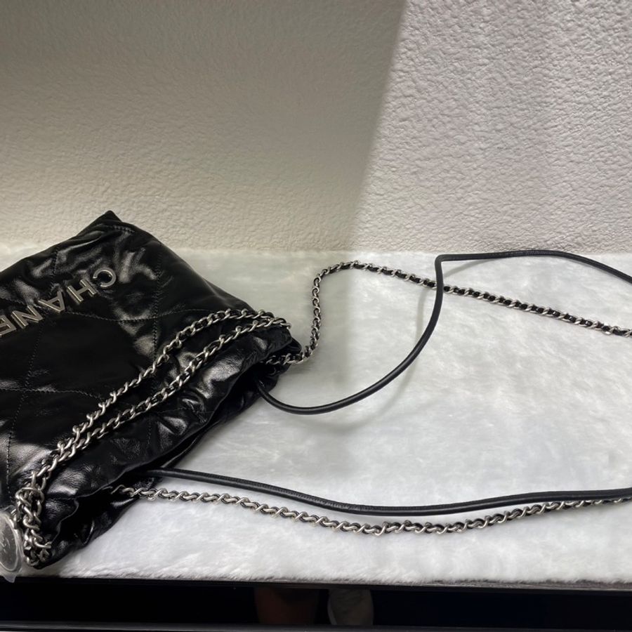 已售出(全新)CHANEL 22 mini bag 黑銀 芯片款-2