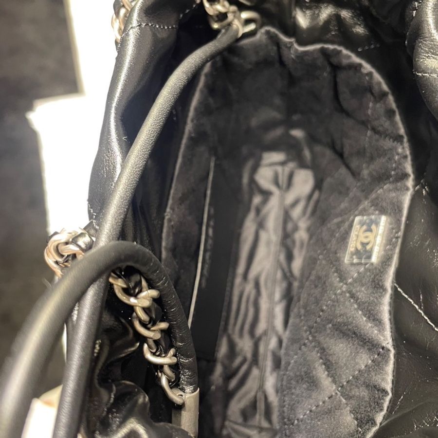 已售出(全新)CHANEL 22 mini bag 黑銀 芯片款-3