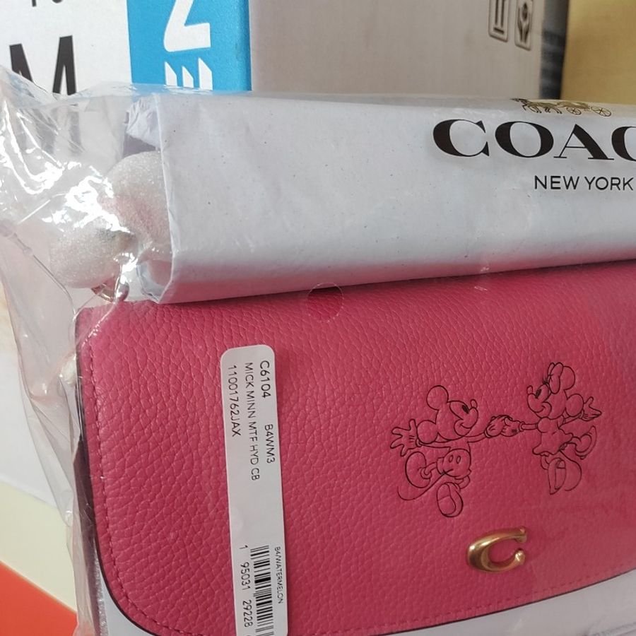 Coach 迪士尼聯名專櫃款粉色WOC-18