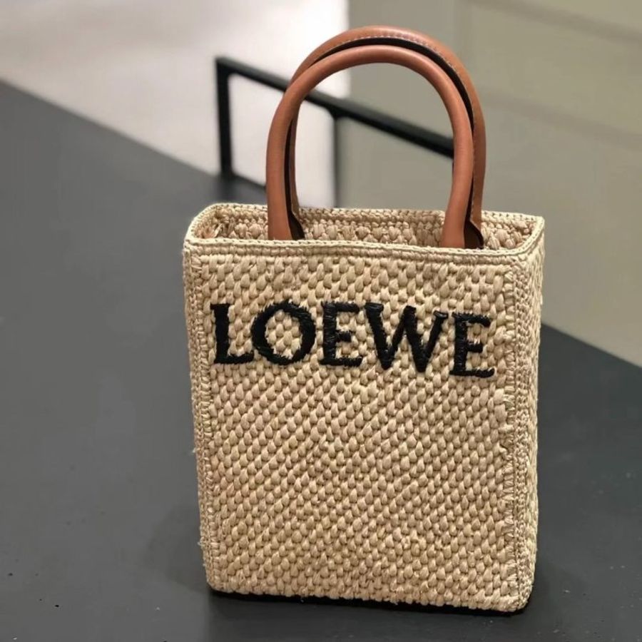 Loewe 酒椰纖維標準 A5 草編包 附可斜背長肩帶 原色《2024季度新品》-6
