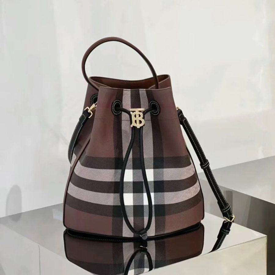Burberry 80696551 小款 TB 格紋水桶包 暗樺木棕色【促銷品】-8