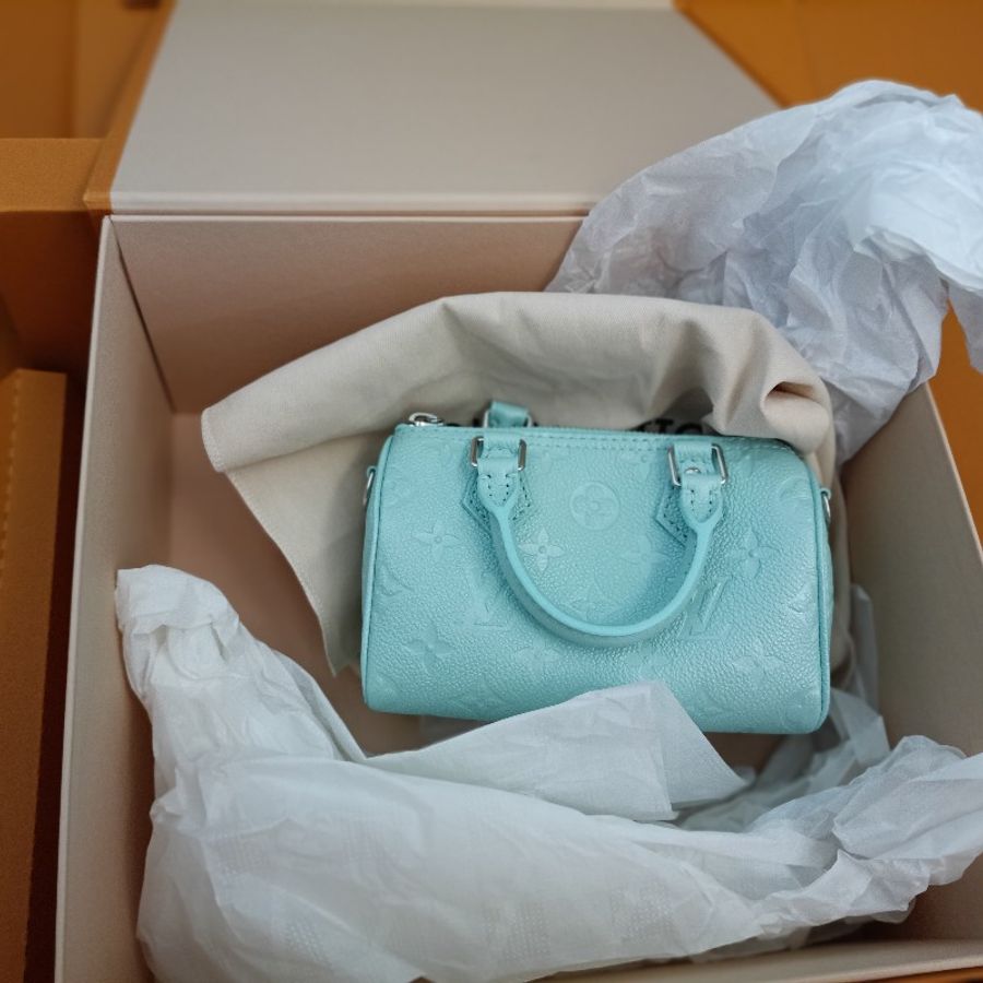 9.9成新 LV Nano Speedy monogram leather, 湖水藍-8