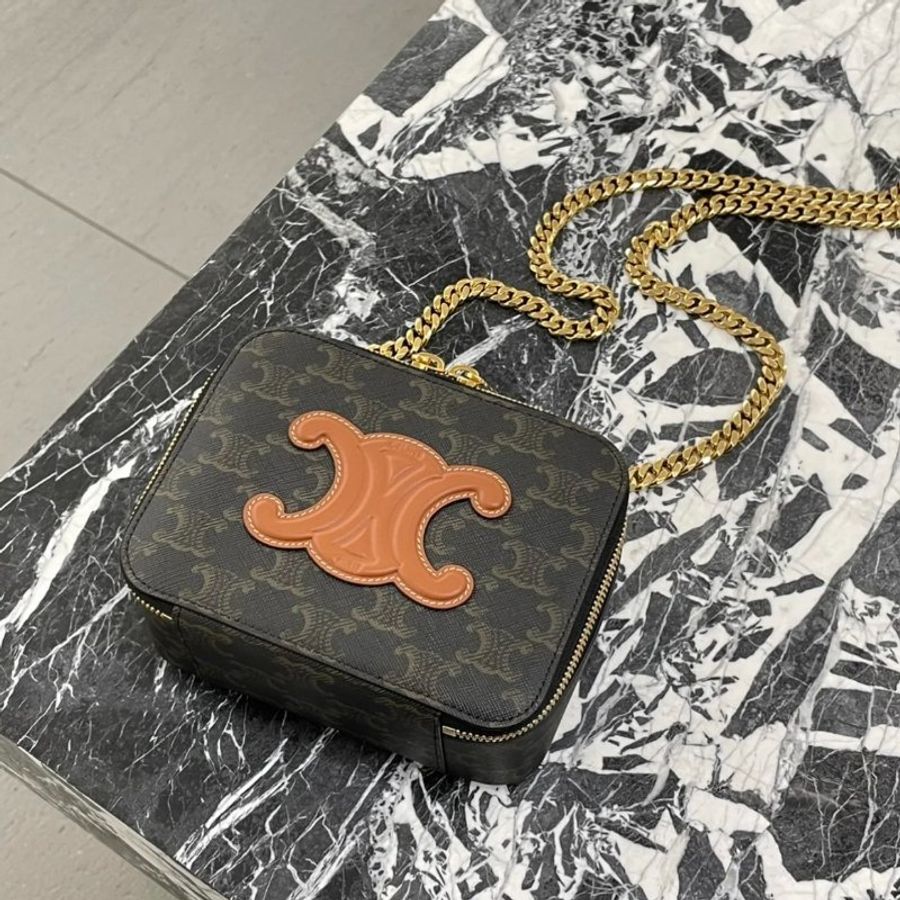 Celine 10L052 Cuir 老花凱旋門鍊盒包(當季熱門新品 下單前請先詢問)-3