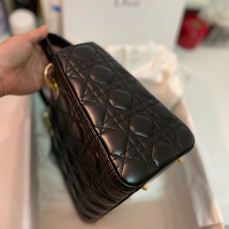 Dior經典黛妃包Lady Dior中號黑金-7