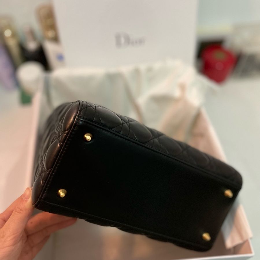 Dior經典黛妃包Lady Dior中號黑金-12