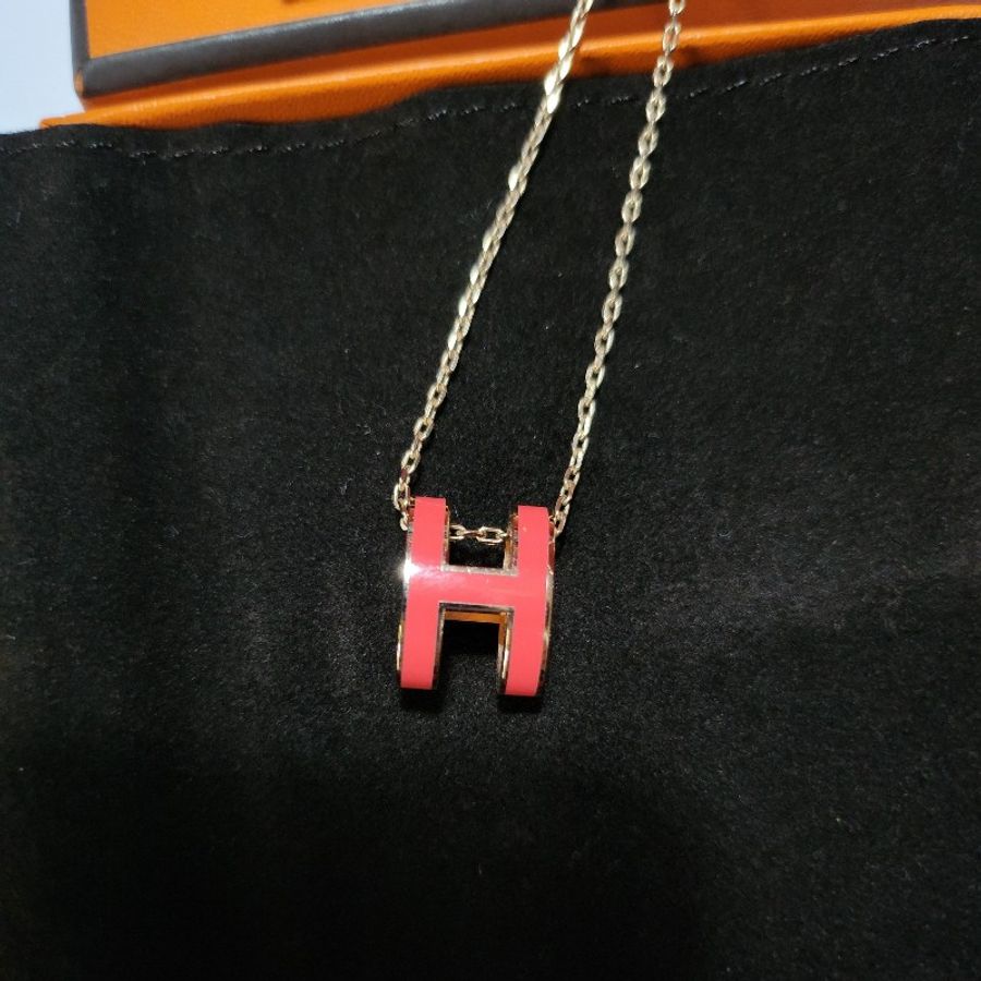 HERMES 愛馬仕
Pop系列 經典 H立體 橢圓簍空 項鍊
(珊瑚紅)-4