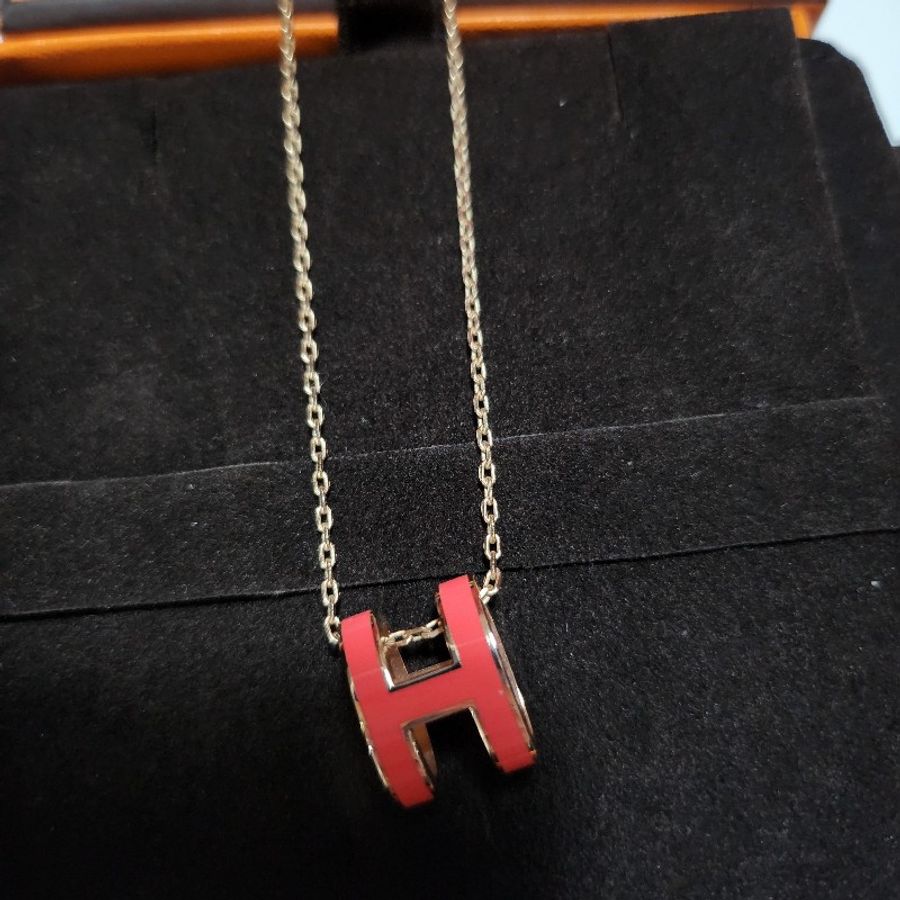 HERMES 愛馬仕
Pop系列 經典 H立體 橢圓簍空 項鍊
(珊瑚紅)-5