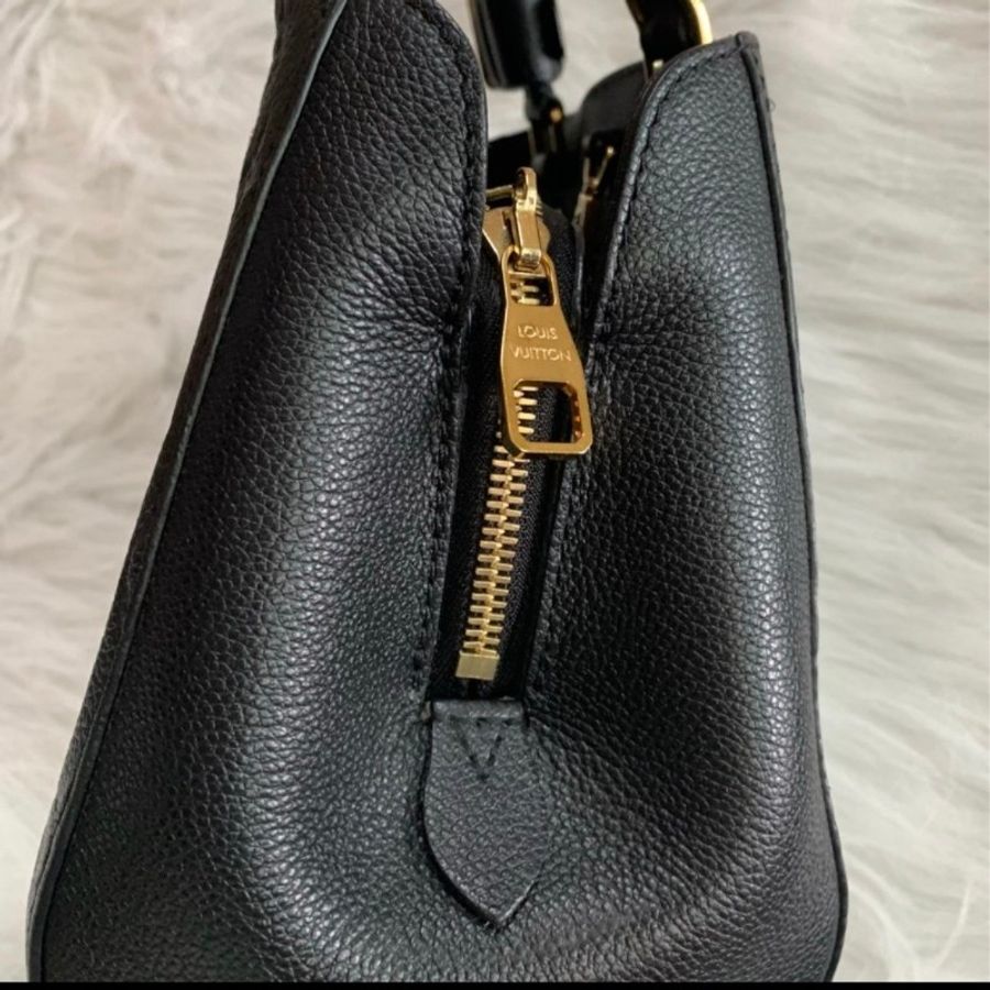 LV 時尚 蒙田包 小款
Montaigne BB LOUIS VUITTON-9