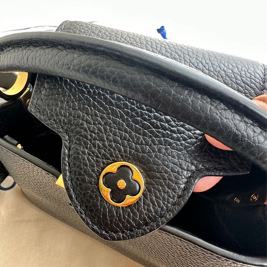 LV M56071 黑皮革MINI手提兩用斜背包-9