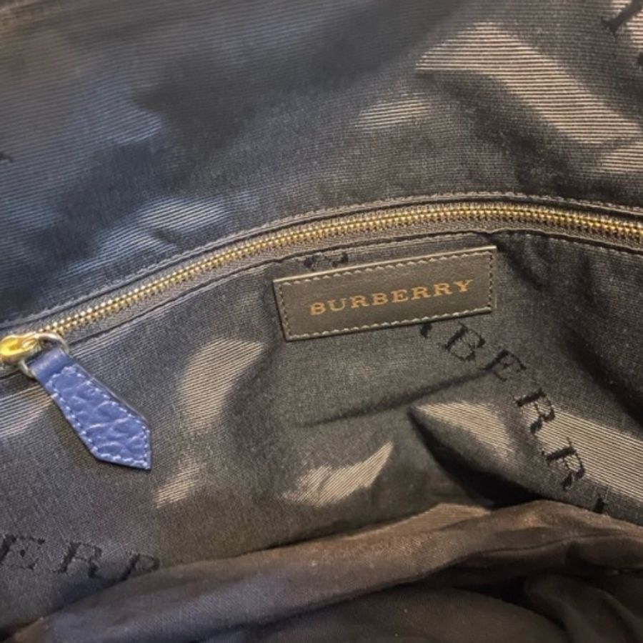 burberry牛皮荔枝包-4