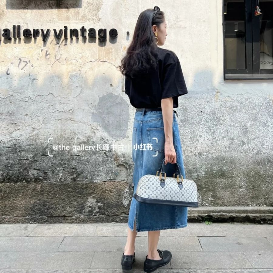 LV 中古 丹寧貝殼包 長棍(售出欣賞)-8