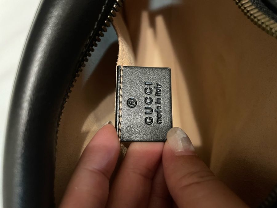 GUCCI  GG Marmont 山形小號 黑金鏈包 （揹帶改短）-2