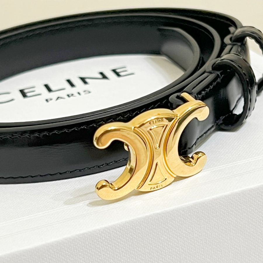 全新 未使用 稀有尺寸 Celine 平滑小牛皮TRIOMPHE 皮帶 70-0